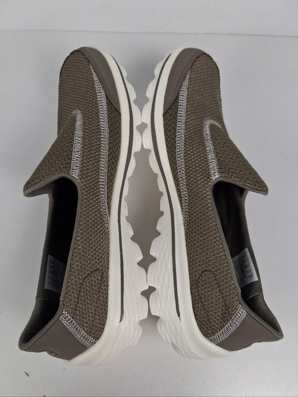 Skechers GOwalk 2 Shoes Womens 8 Taupe Slip-On Walking Lightweight Comfort